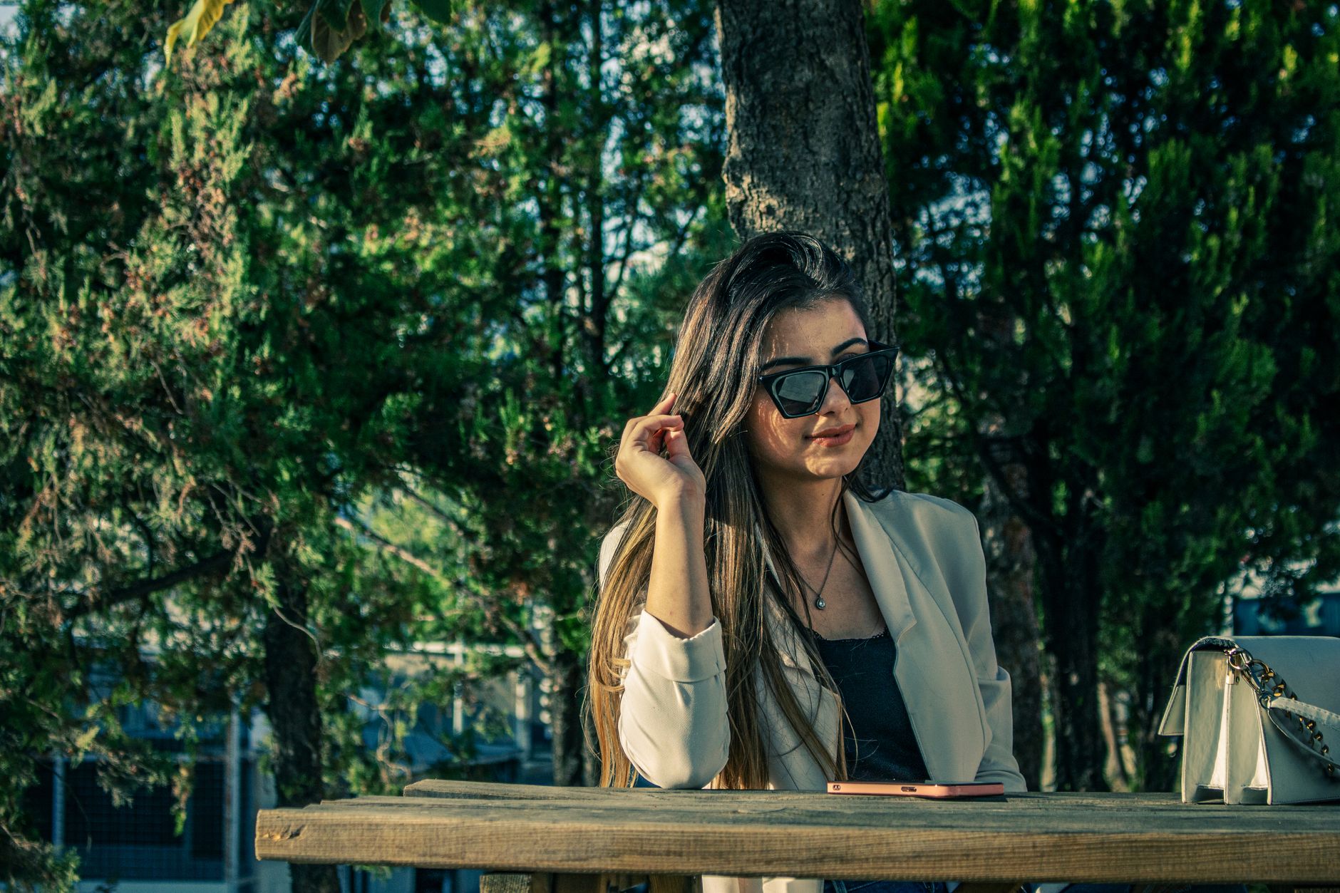 Peças Clássicas do Guarda-Roupa Feminino